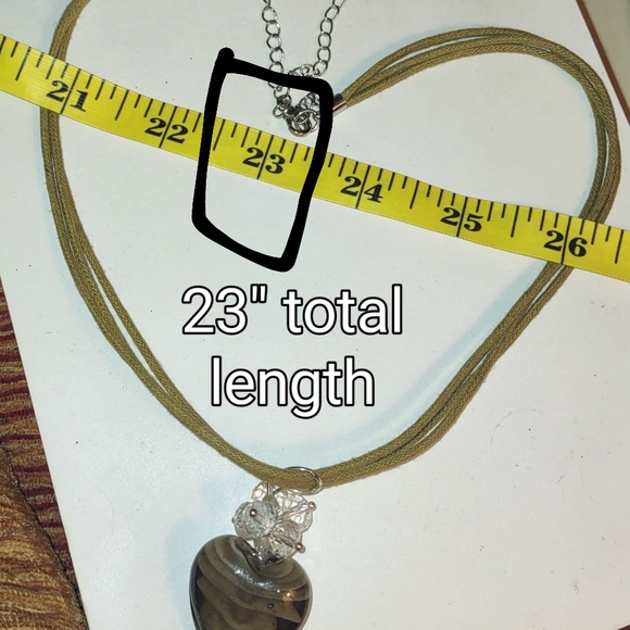 Murano Glass Heart Pendant - Picture 8 of 17